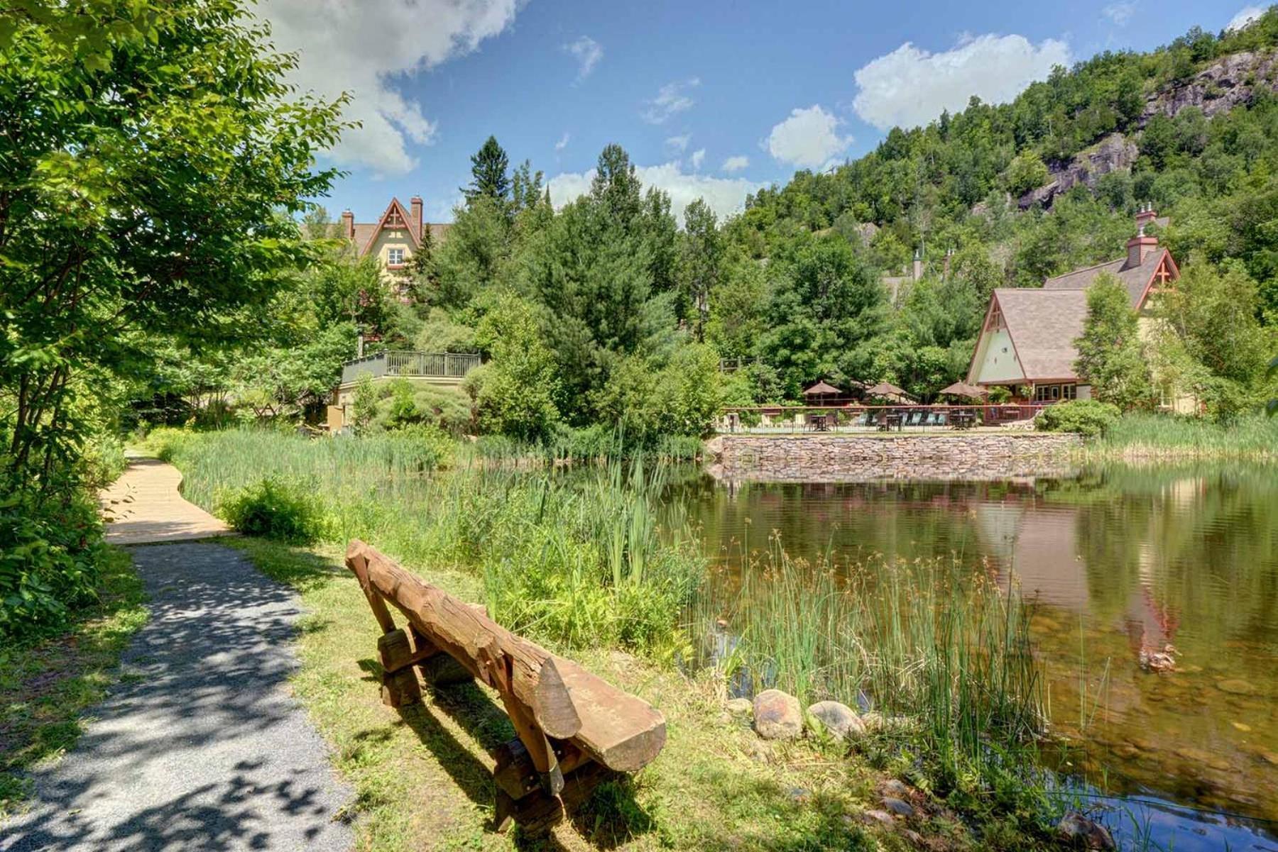 モントランブランLe Plateau East By Tremblant Vacationsアパートメント エクステリア 写真